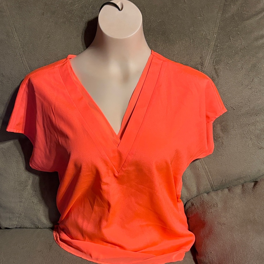DKNY Bright Orange V-Neck Short Sleeve Top
